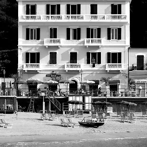 *** Hotel Baia Italia