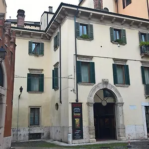 Casa Ferrari Sanificato Ozono , Verona Italien
